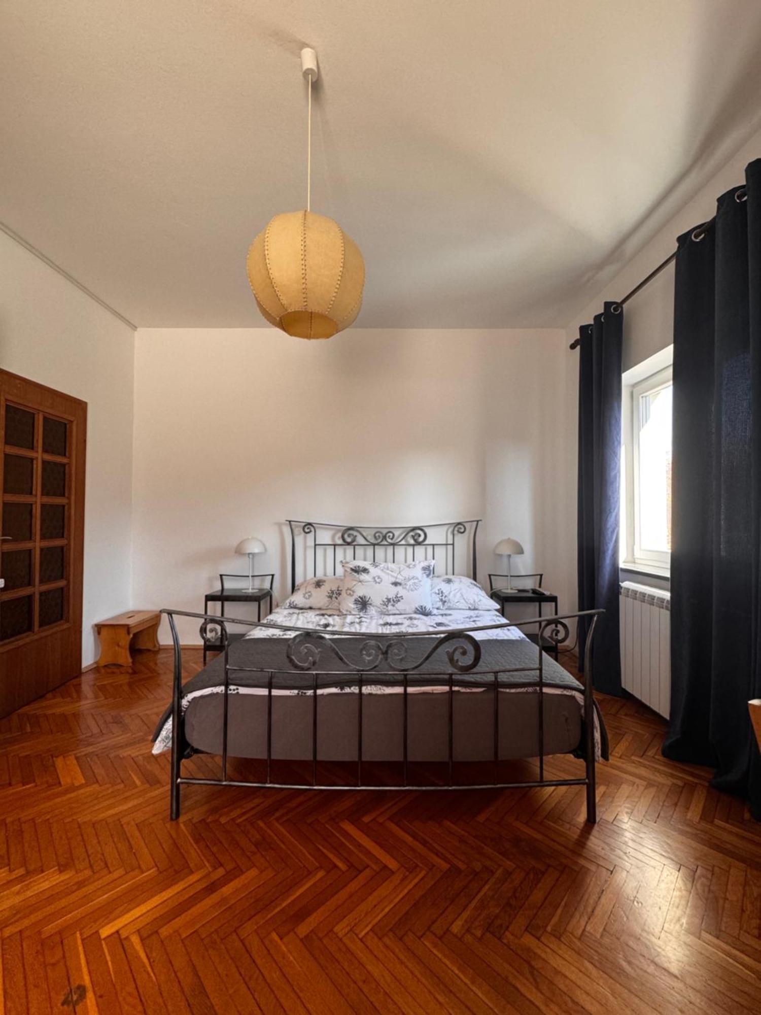 Bordon Wines, Estate With Accommodation Dekani Екстериор снимка
